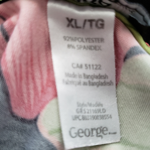 George Hawaiin Hibiscus Floral Wrap Blouse - Picture 6 of 6